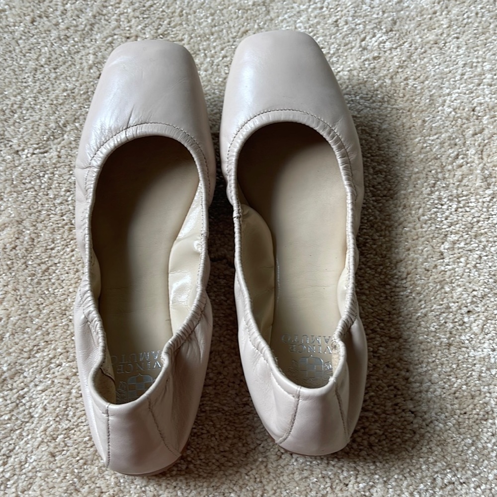 Vince Camuto flats size 9M style Brindin in bungalow beige